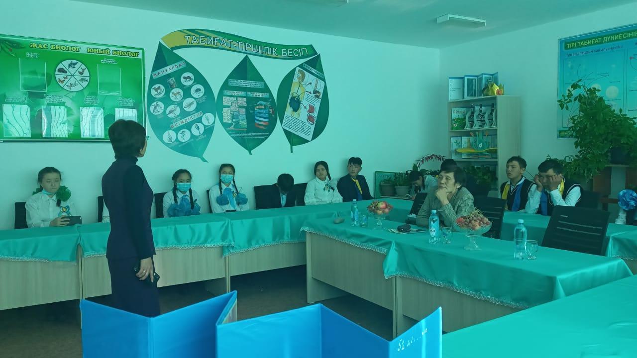 Желтоқсан куәгерлерімен кездесу 9 сынып білім алушылары сынып жетекшісі Адепбаева Гульбану